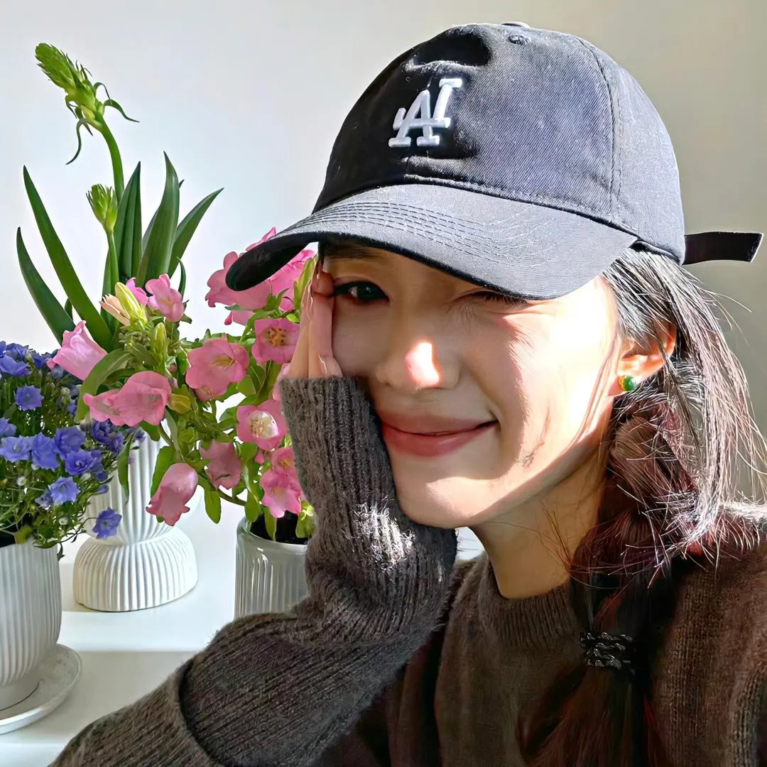 花落水流红